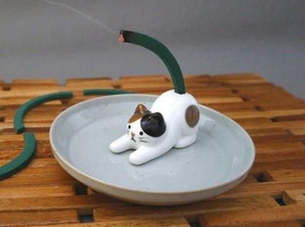 日本爆紅的性感貓尾巴蚊香座設(shè)計